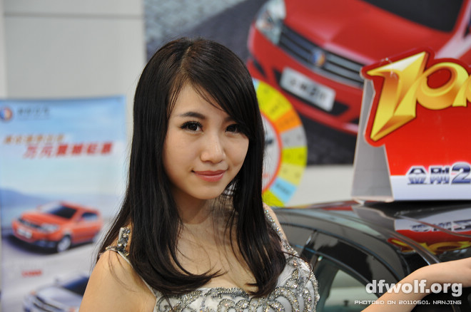 Auto Show in Nanjing 2011  by mzihen.com