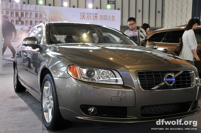 Auto Show in Nanjing 2011  by mzihen.com